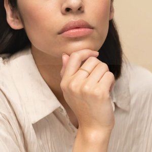 Mejuri delicate twist ring